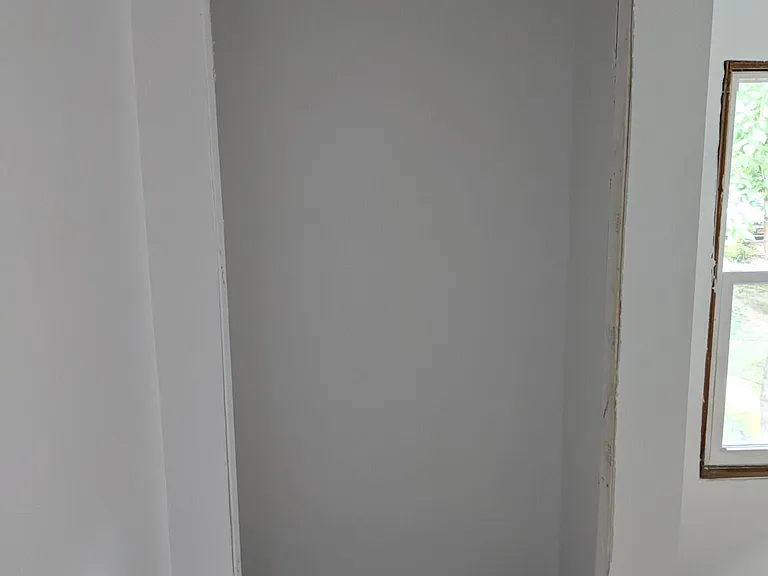 1123 Emerald St — Photo 9