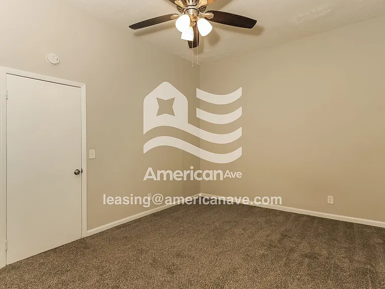 842725_010_wm_-_bedroom_12959865.jpg