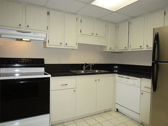 4th image of 51 Island Way APT 301