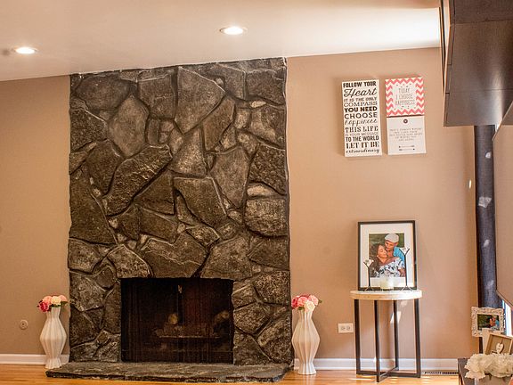 4th image of 6 W Boulder Ct APT 6A