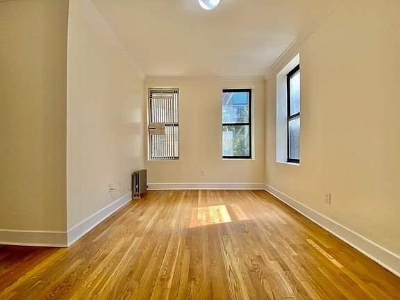 4th image of 9 Central Park N #1