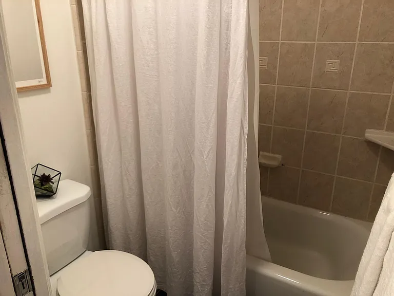 964 Larrabee St #205 — Photo 15