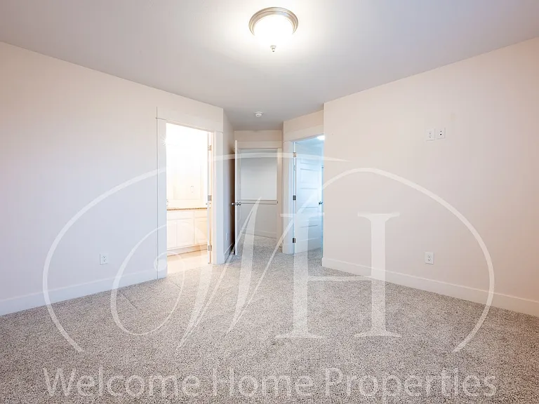 22 NE Hadley Way — Photo 33