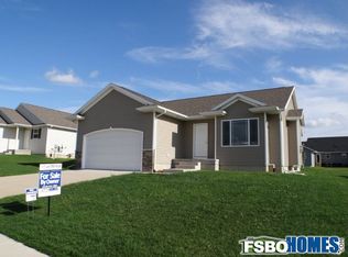 5713 Mayfair St SW, Cedar Rapids, IA 52404