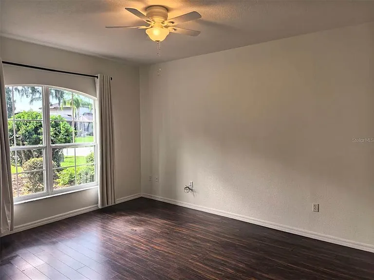 3520 Shorewood Dr — Photo 10