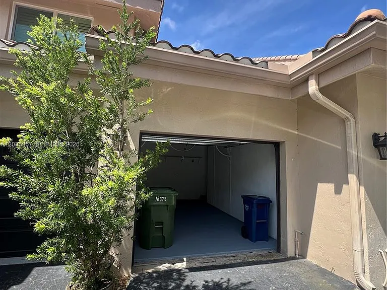 16373 Malibu Dr #51 — Photo 4