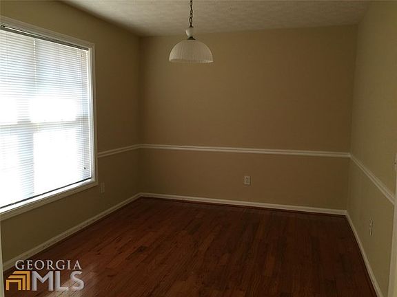 4th image of 2884 Arendel Dr