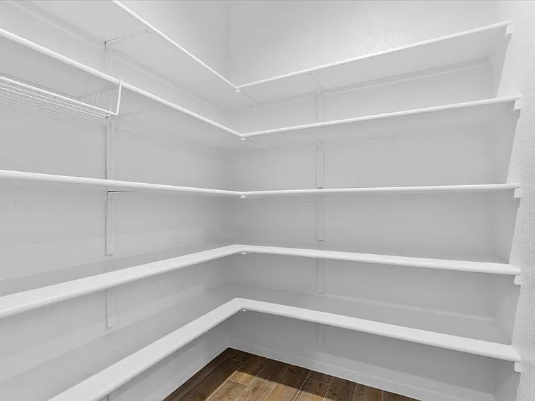 261 Hortus Dr — Photo 11