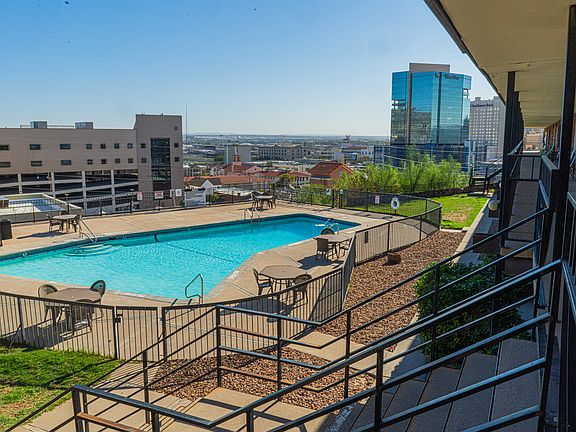 3rd image of 601 W Yandell Dr #2B-1Ba
