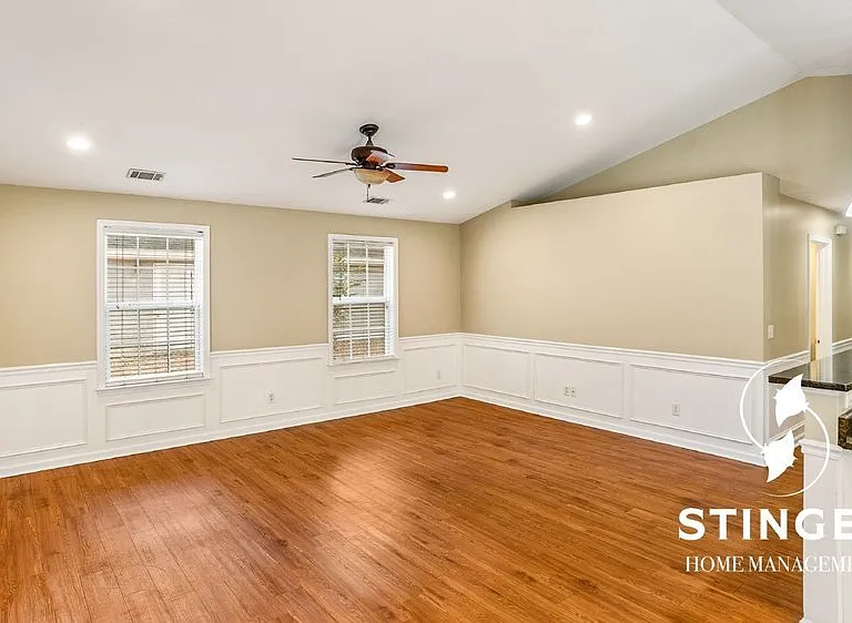 1822 Drayton Dr — Photo 7