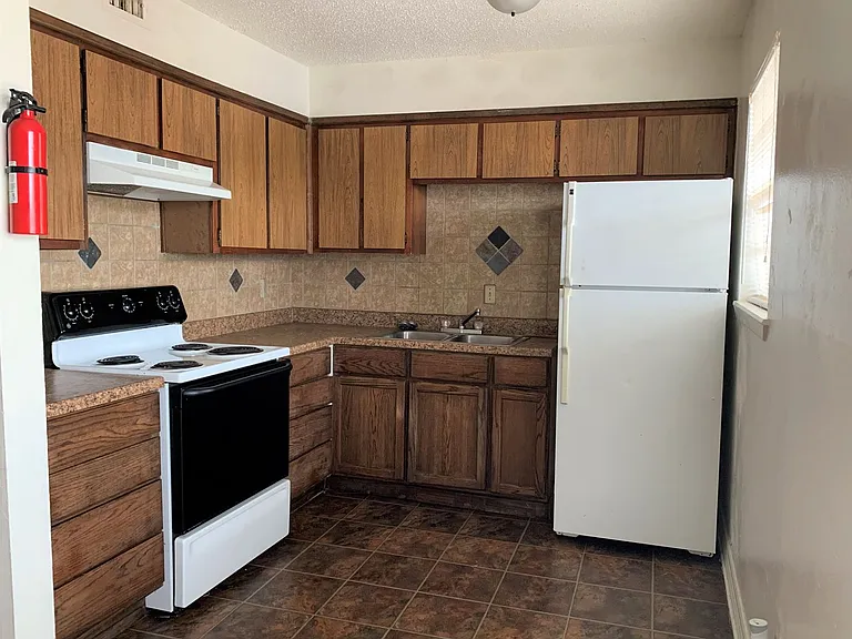 3107 Atkinson Ave — Photo 12