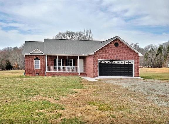 4th image of 1601 Cook Rd