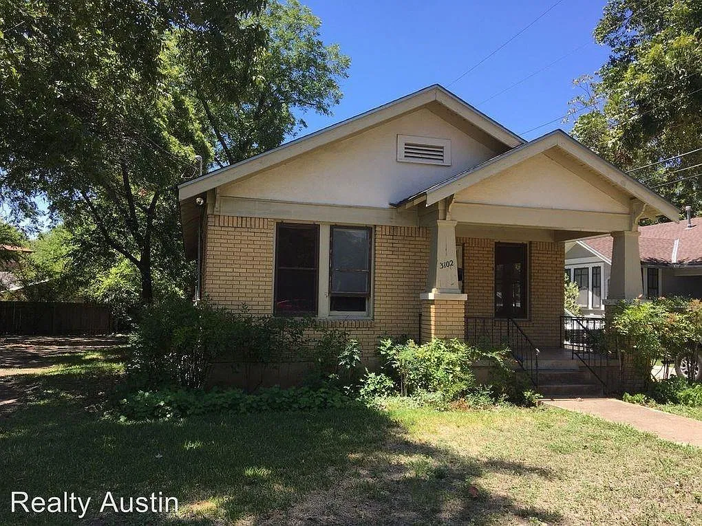 3 bed, 1.0 bath, 1121 sqft, $2,900 — Photo 1