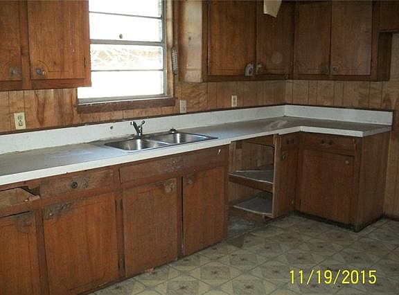 3rd image of 435 N Center St