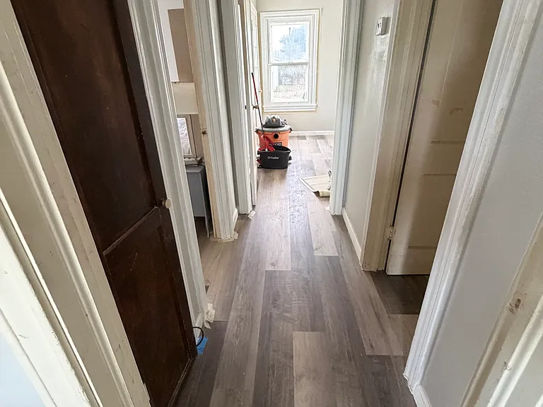406 W Southcross Blvd — Photo 9