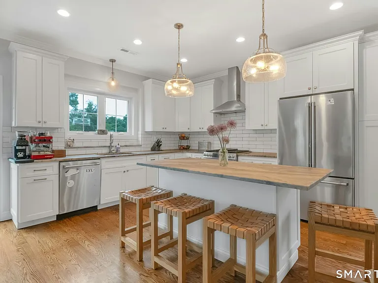 210 High Ridge Ave — Photo 9