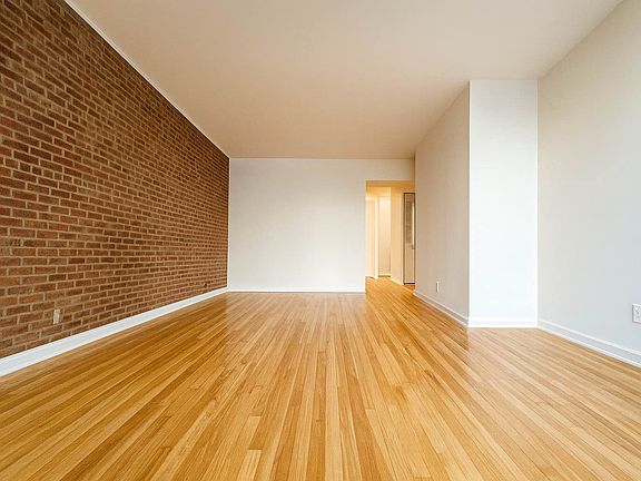 3rd image of 201 E 12th St APT 206