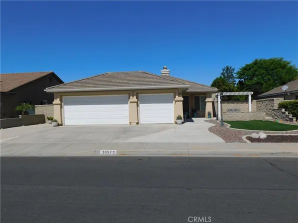 36975 Red Oak St, Winchester, CA 92596