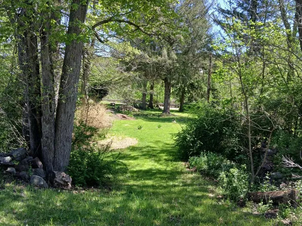 57 Walnut St, White Haven, PA 18661