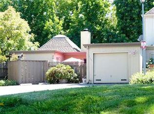 2138 Knolls Dr, Santa Rosa, CA 95405