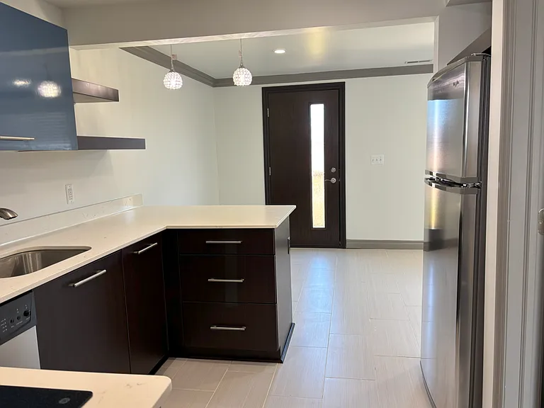 35 South Luxury Living Apartments — Photo 23