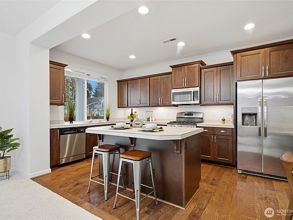 4th image of 3604 198th Street SE