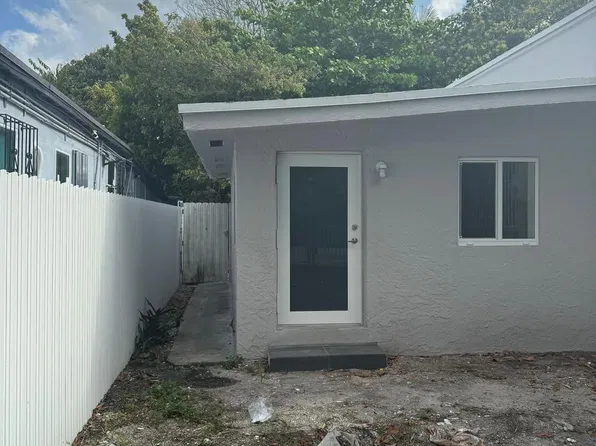 858 NW 29th Ter #1, Miami, FL 33127