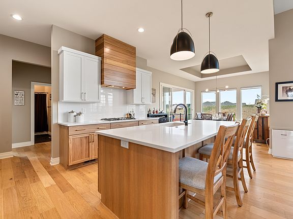 3rd image of 151 N Ciderbluff Ct