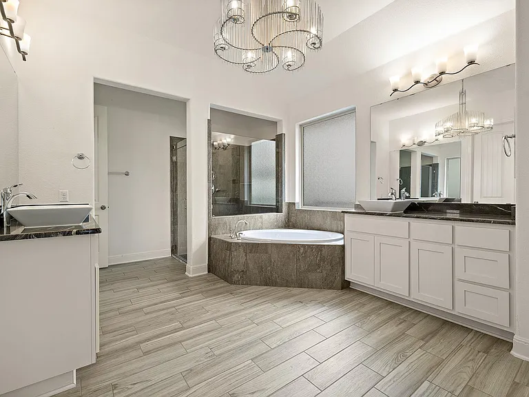 4705 Napoli Shore Dr — Photo 19