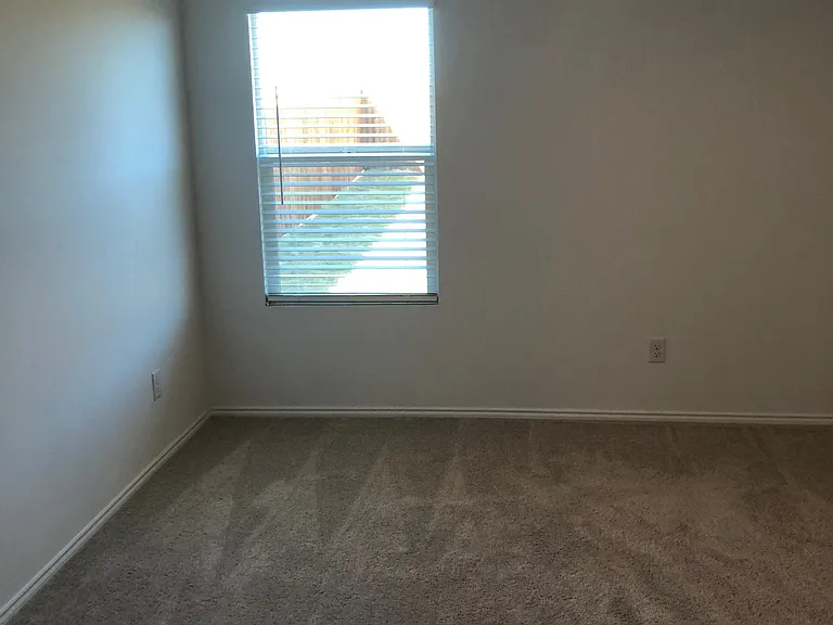 700 Dashwood Dr — Photo 22