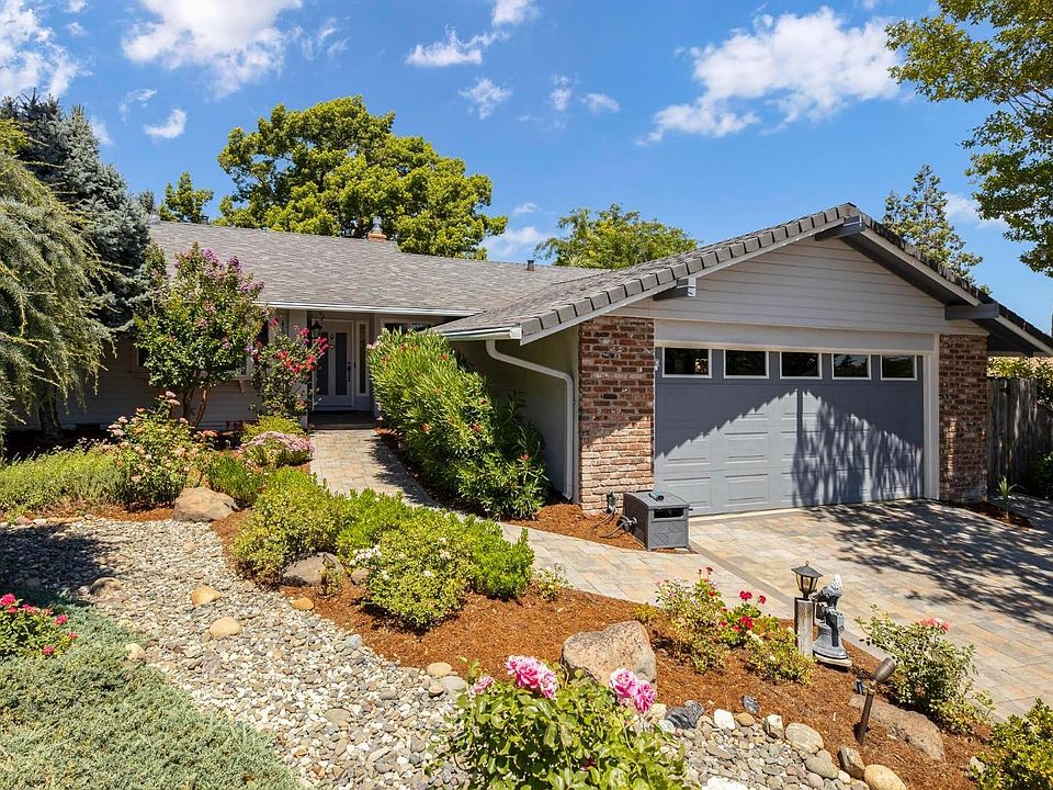 1st image of 469 Oak View Drive