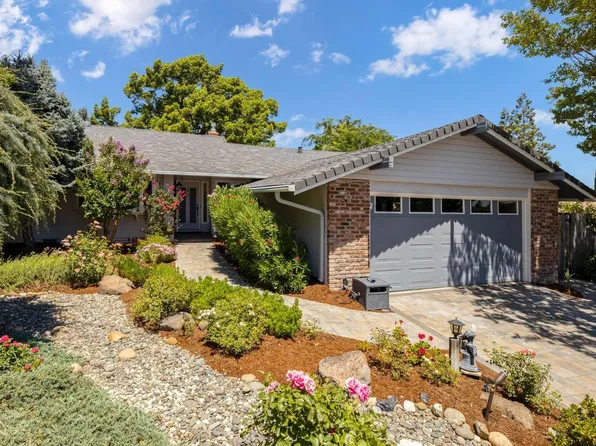 469 Oak View Drive, Vacaville, CA 95688