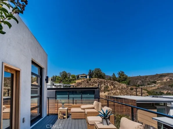 6810 Cahuenga Park Trl, Los Angeles, CA 90068