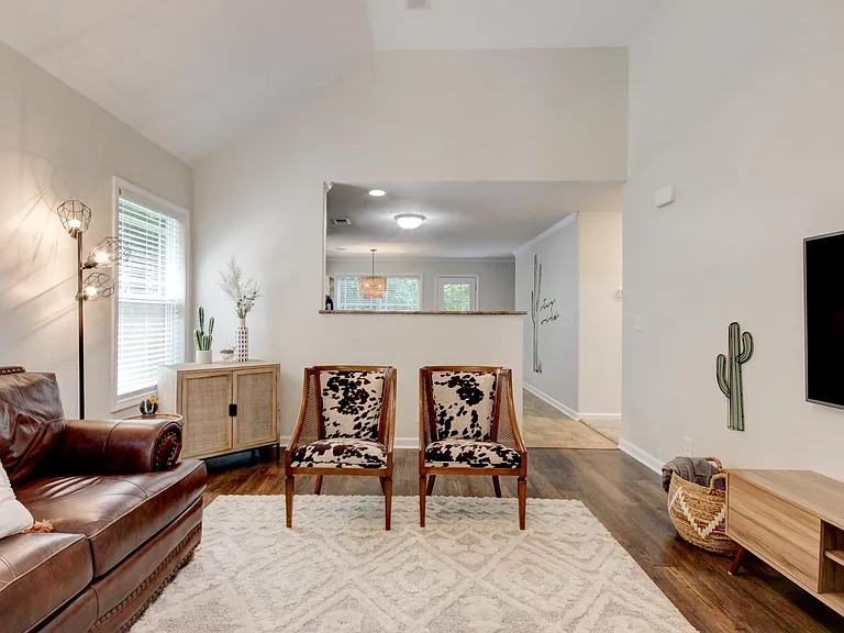 816 Dunbar Cave Rd — Photo 8