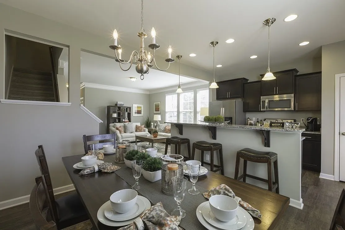 3 bed, 2.5 bath, 1650 sqft, $1,850 — Photo 1