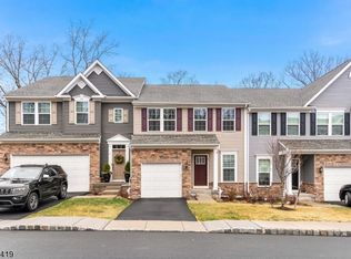 5 Woodland Way, Mount Arlington, NJ 07856