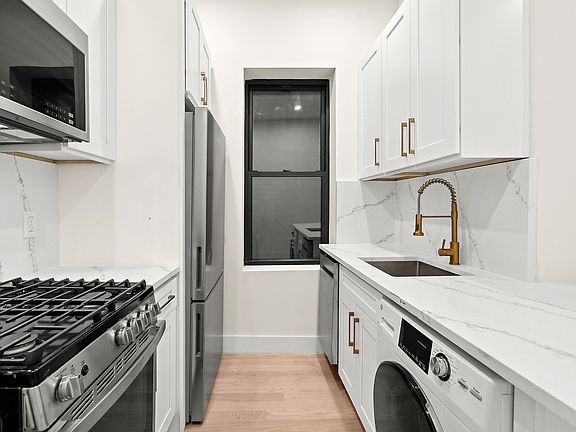 4th image of 206 W 96th St APT 1D