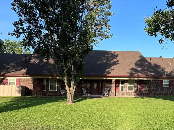 591 Riverfront Rd, Coushatta, LA 71019