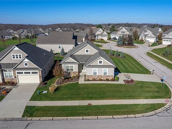 3rd image of 151 Queensbury Pl