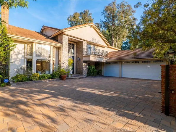 4200 Gayle Dr, Tarzana, CA 91356