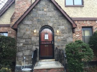 8507 Chevy Chase St, Jamaica, NY 11432