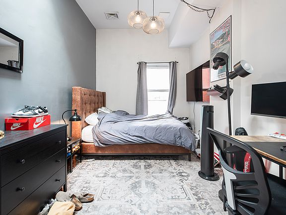 3rd image of 69 Leonard St #5A