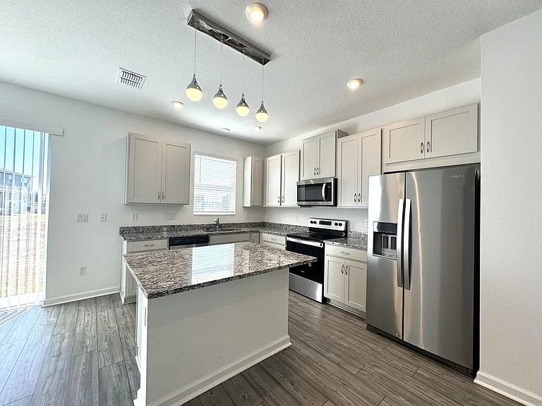 1025 Spring Palms Loop — Photo 9