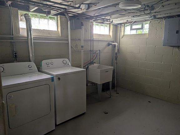 3rd image of 2924 Frankson Ave #1
