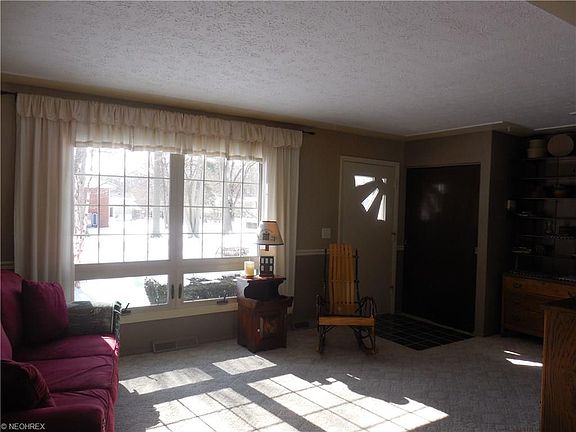 5th image of 911 Green Forest Dr