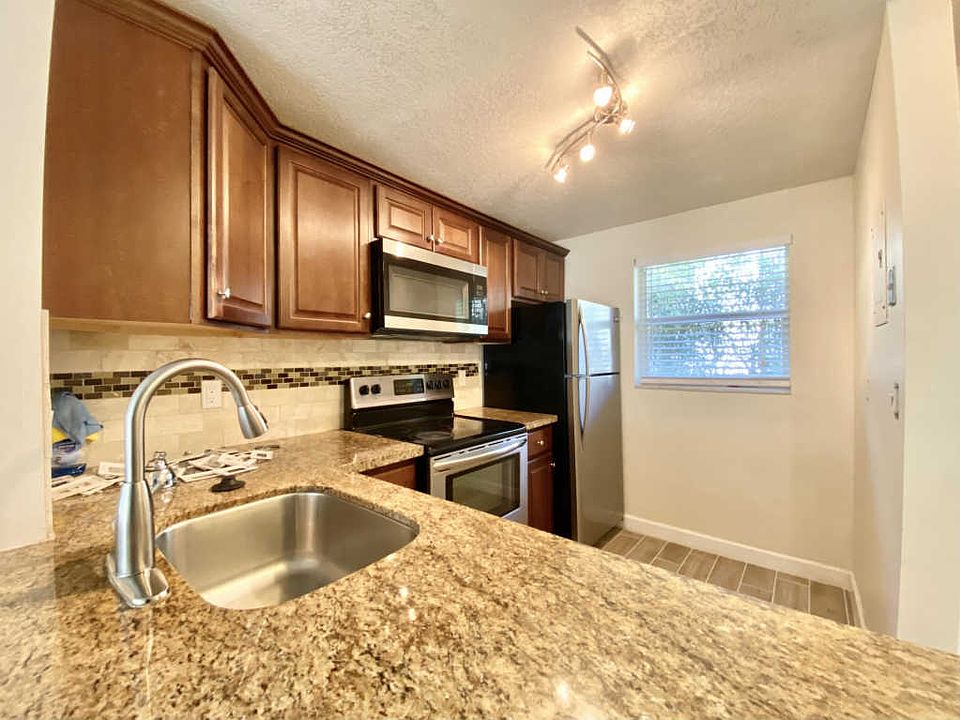 1st image of 207 Tropic Isle Dr APT 102