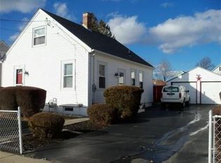112 Winthrop St, Fall River, MA 02721