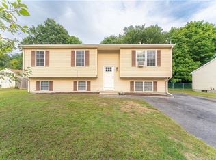 12 Schoonman Ave, Killingly, CT 06239