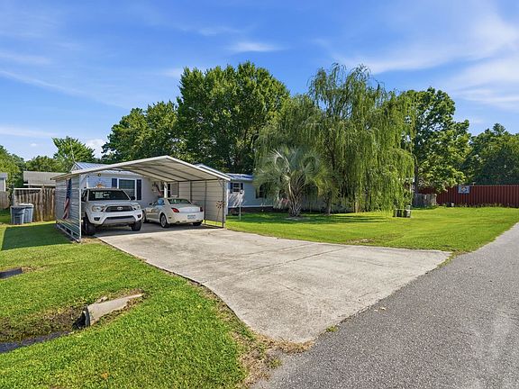 3rd image of 745 River Cliff Dr.