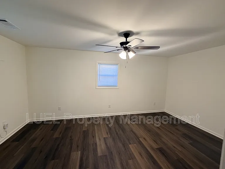 1050 Bedford Ave — Photo 4